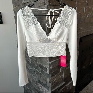 SHEIN Long Sleeve Crop Top with Lace Accents & Trim